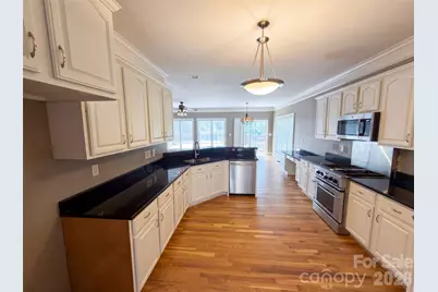 9721 Arlington Oaks Drive, Charlotte, NC 28227 - Photo 2