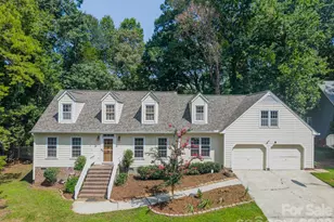 5815 Chapel Creek Ct, Charlotte, NC 28226 - Photo 2