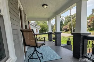 303 Bouchelle St, Morganton, NC 28655 - Photo 2