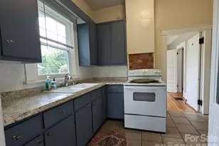 303 Bouchelle St, Morganton, NC 28655 - Photo 14