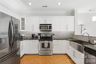 312 Park Square Pl, Matthews, NC 28105 - Photo 8