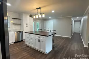 1807 Forest Hills Park SW, Lenoir, NC 28645 - Photo 6