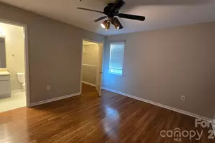9811 Campus Walk Ln, Charlotte, NC 28262 - Photo 8