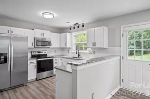 3320 Whitebridge Ln, Charlotte, NC 28262 - Photo 22