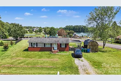 907 Lakeview Drive, Pineville, NC 28134 - Photo 1