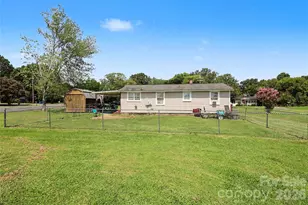 907 Lakeview Dr, Pineville, NC 28134 - Photo 14