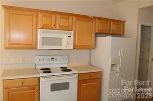 8115 Kincaid Ct, Charlotte, NC 28277 - Photo 2