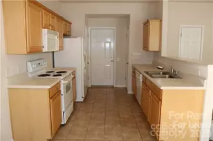 8115 Kincaid Ct, Charlotte, NC 28277 - Photo 4