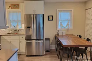 1338 Dresden Dr W, Charlotte, NC 28205 - Photo 6