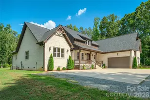 9401 Deer Run Rd, Waxhaw, NC 28173 - Photo 2