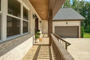 9401 Deer Run Rd, Waxhaw, NC 28173 - Photo 4