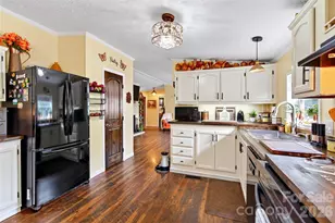 26 Sweet Briar Path Way, Hendersonville, NC 28792 - Photo 12