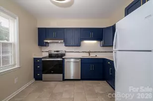 6810 Farmingdale Dr, Charlotte, NC 28212 - Photo 4