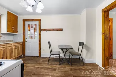 1751 W Nc 10 Highway, Newton, NC 28658 - Photo 14