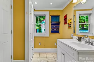 152 E Marshall St, Waynesville, NC 28786 - Photo 18