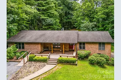 2526 Kanuga Road, Hendersonville, NC 28739 - Photo 2