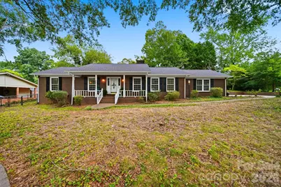 1756 12th Street Drive NW, Hickory, NC 28601 - Photo 2