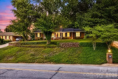 1756 12th Street Drive NW, Hickory, NC 28601 - Photo 1