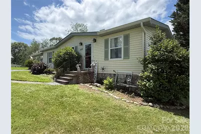 227 Cranbrook Circle, Hendersonville, NC 28792 - Photo 2