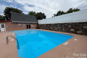 227 Cranbrook Cir, Hendersonville, NC 28792 - Photo 38