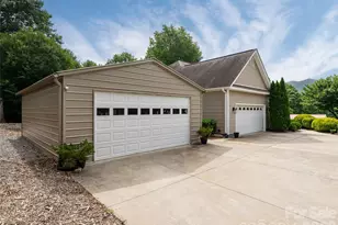 125 Craggy St, Black Mountain, NC 28711 - Photo 46