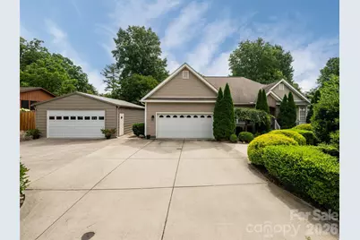 125 Craggy Street, Black Mountain, NC 28711 - Photo 2