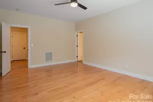 125 Craggy St, Black Mountain, NC 28711 - Photo 28