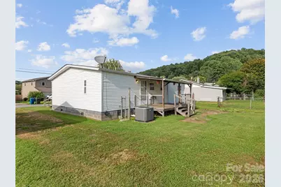 39 Spruce Street, Waynesville, NC 28786 - Photo 2