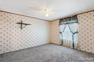 39 Spruce St, Waynesville, NC 28786 - Photo 12
