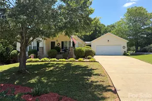161 Winding Cedar Dr, Statesville, NC 28677 - Photo 1