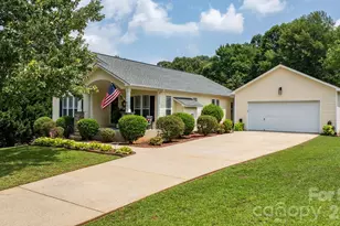 161 Winding Cedar Dr, Statesville, NC 28677 - Photo 1