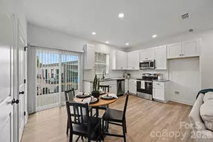 53 E 13th St, Newton, NC 28658 - Photo 4