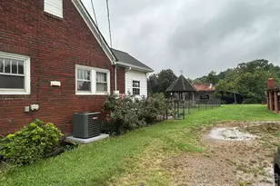 2435 Sherrills Ford Rd, Salisbury, NC 28147 - Photo 2