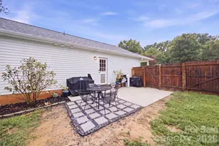 1003 Adams St, Statesville, NC 28677 - Photo 24