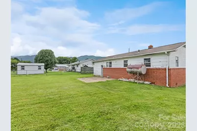 57 Spruce Street, Waynesville, NC 28786 - Photo 18