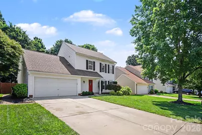 138 Nahcotta Drive, Mooresville, NC 28115 - Photo 2