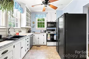 704 N Washington St, Shelby, NC 28150 - Photo 8