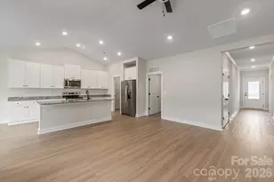 8109 Cravat Ct, Charlotte, NC 28215 - Photo 4