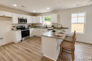 911 Hill St, Albemarle, NC 28001 - Photo 6