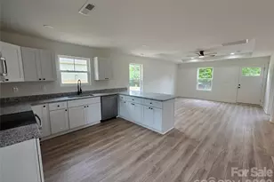 911 Hill St, Albemarle, NC 28001 - Photo 12