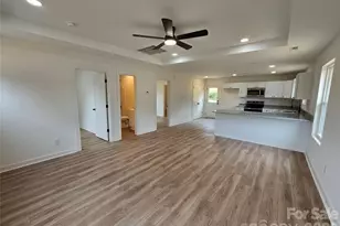 911 Hill St, Albemarle, NC 28001 - Photo 4