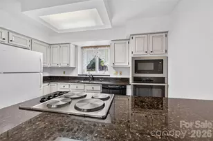 1736 12th St NE, Hickory, NC 28601 - Photo 22