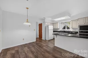 1736 12th St NE, Hickory, NC 28601 - Photo 18