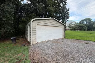 2932 Loop Rd, Lincolnton, NC 28092 - Photo 24