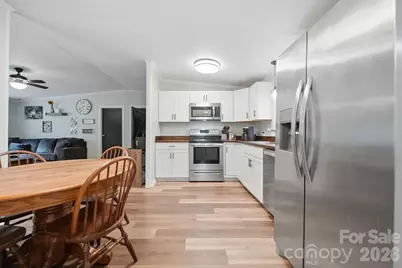 2932 Loop Road, Lincolnton, NC 28092 - Photo 10