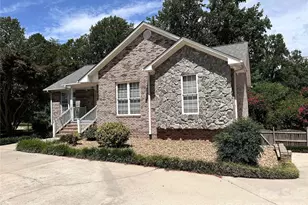 4288 Harbor Ln, Sherrills Ford, NC 28673 - Photo 2