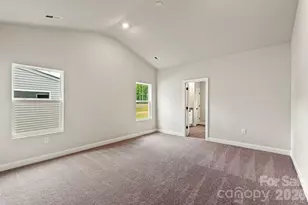 8121 Cravat Ct, Charlotte, NC 28215 - Photo 16