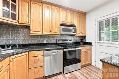 200 N Laurel Avenue #15B, Charlotte, NC 28207 - Photo 10