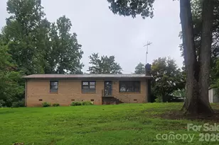 2734 Orchard St, Newton, NC 28658 - Photo 2