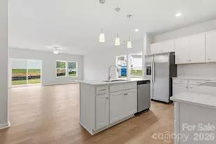 4013 Juno Dr, Charlotte, NC 28215 - Photo 6